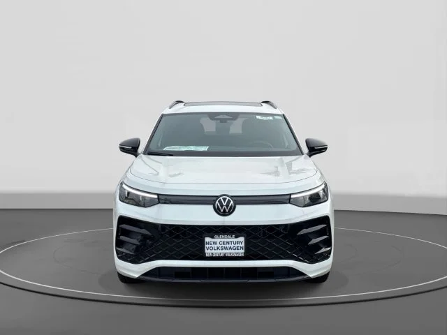 2026 Volkswagen Tiguan photo 2
