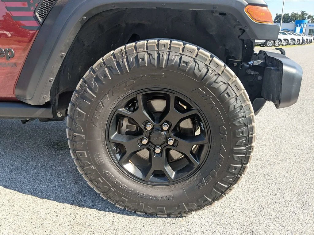 Used 2021  Jeep Unlimited Willys image 11
