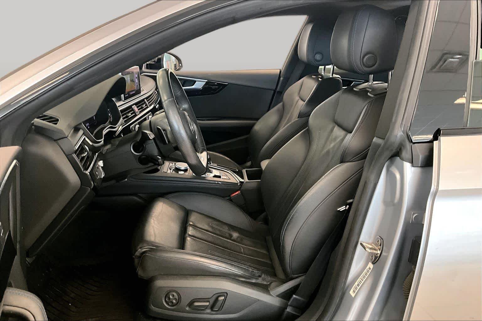 Used 2019 Florett Silver Metallic Audi Prestige image 7