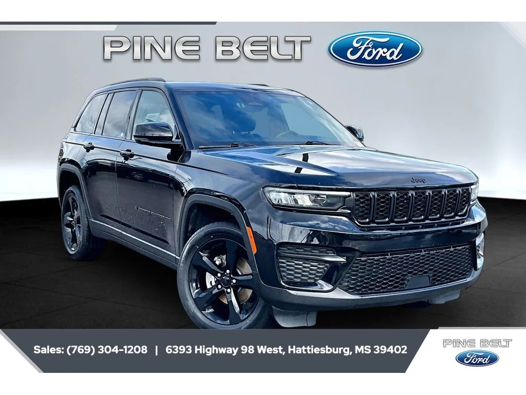 2022 Jeep Grand Cherokee Altitude 4x4's photo