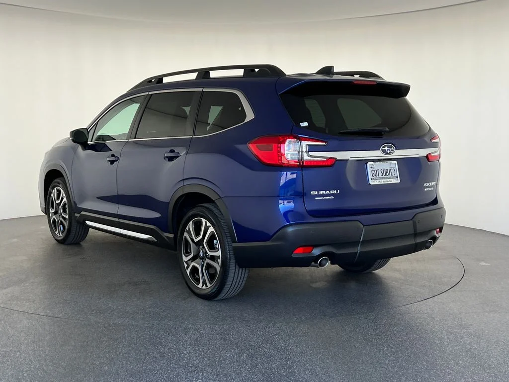 New 2026 SAPPHIRE BLUE PEARL Subaru Limited 7-Passenger image 7