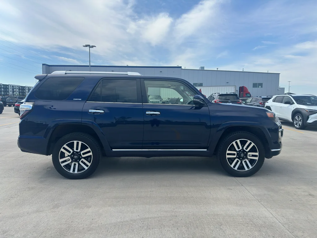 Used 2022 Nautical Blue Metallic Toyota Limited image 4