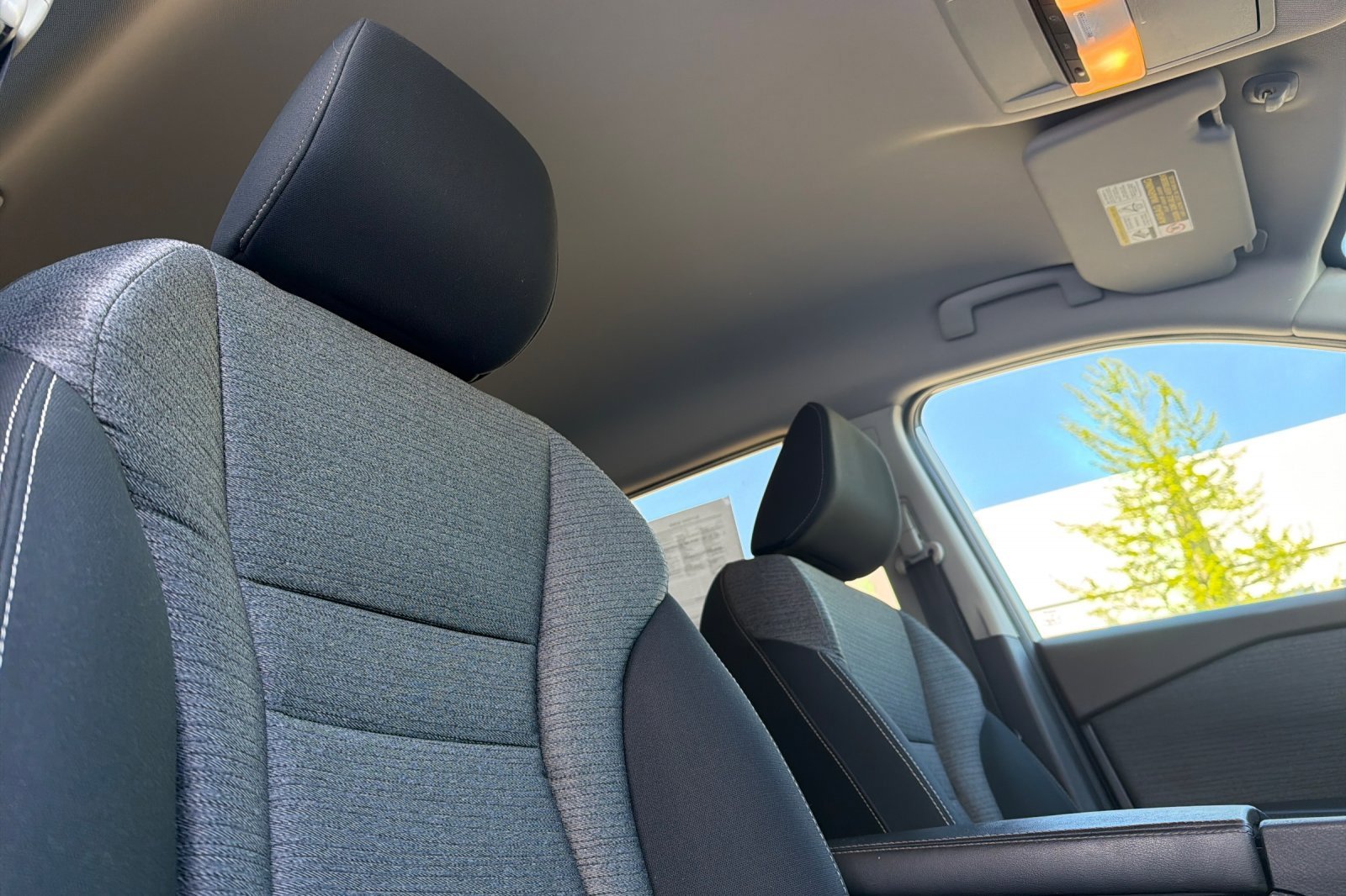 Used 2021 Glacier White Nissan S image 16