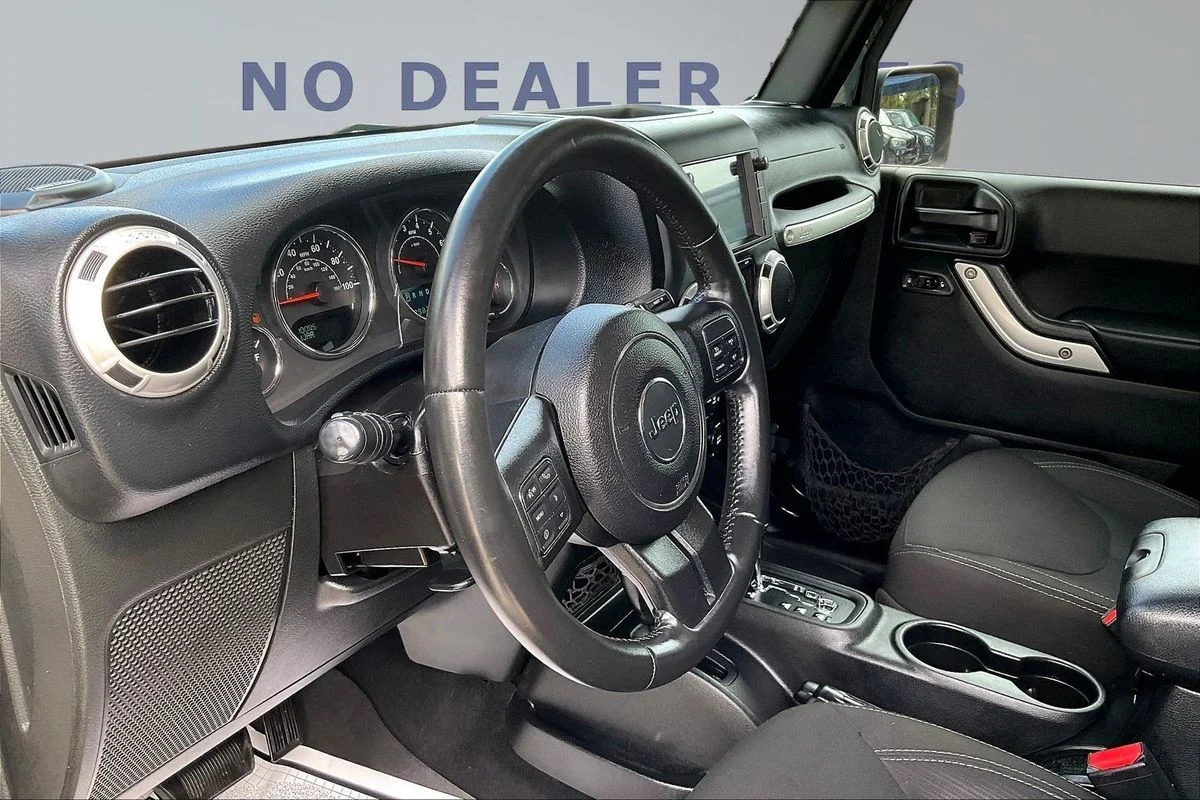 Used 2015 Black Jeep X image 14