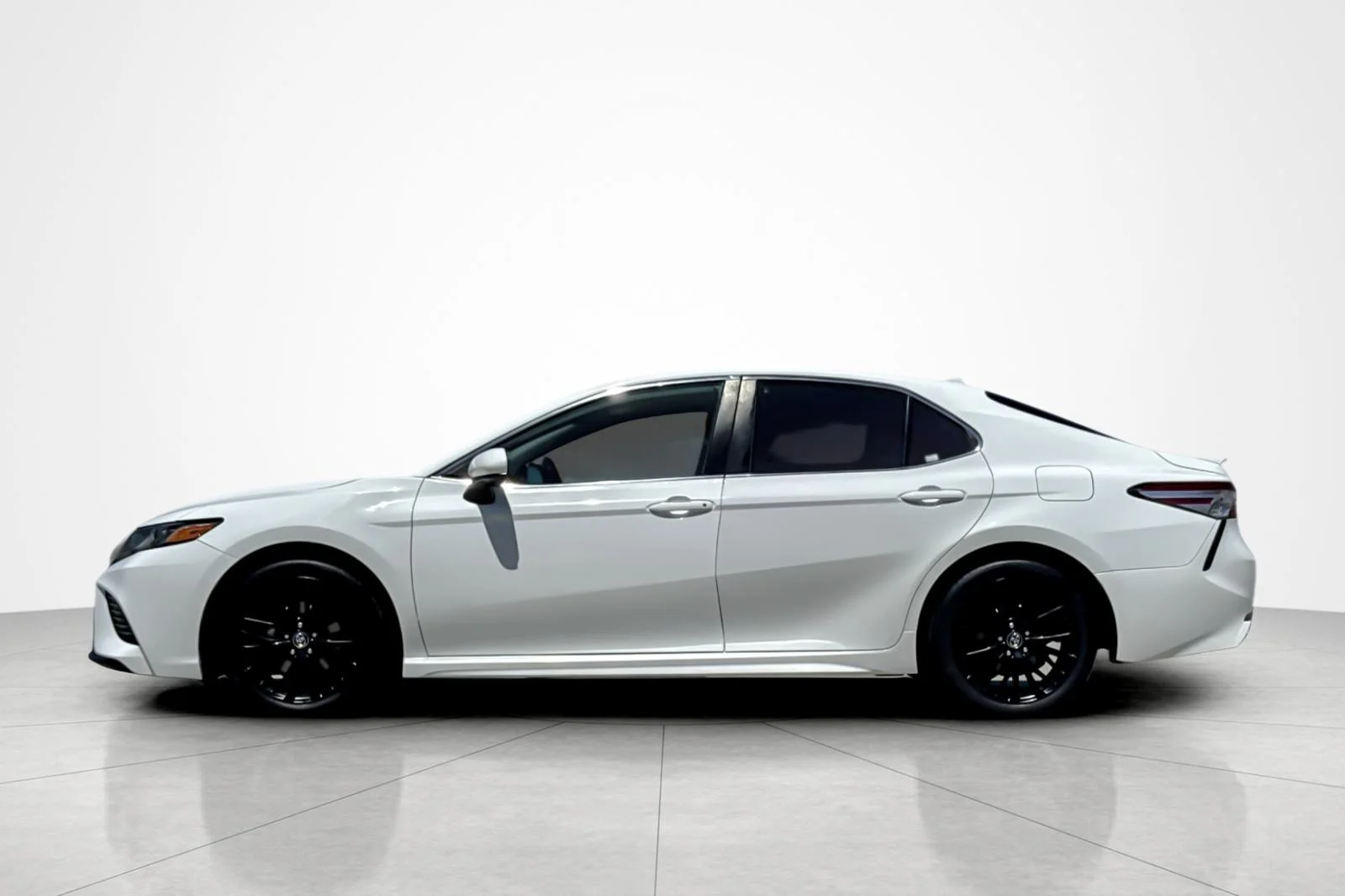 Certified Used 2020 Super White Toyota SE image 2