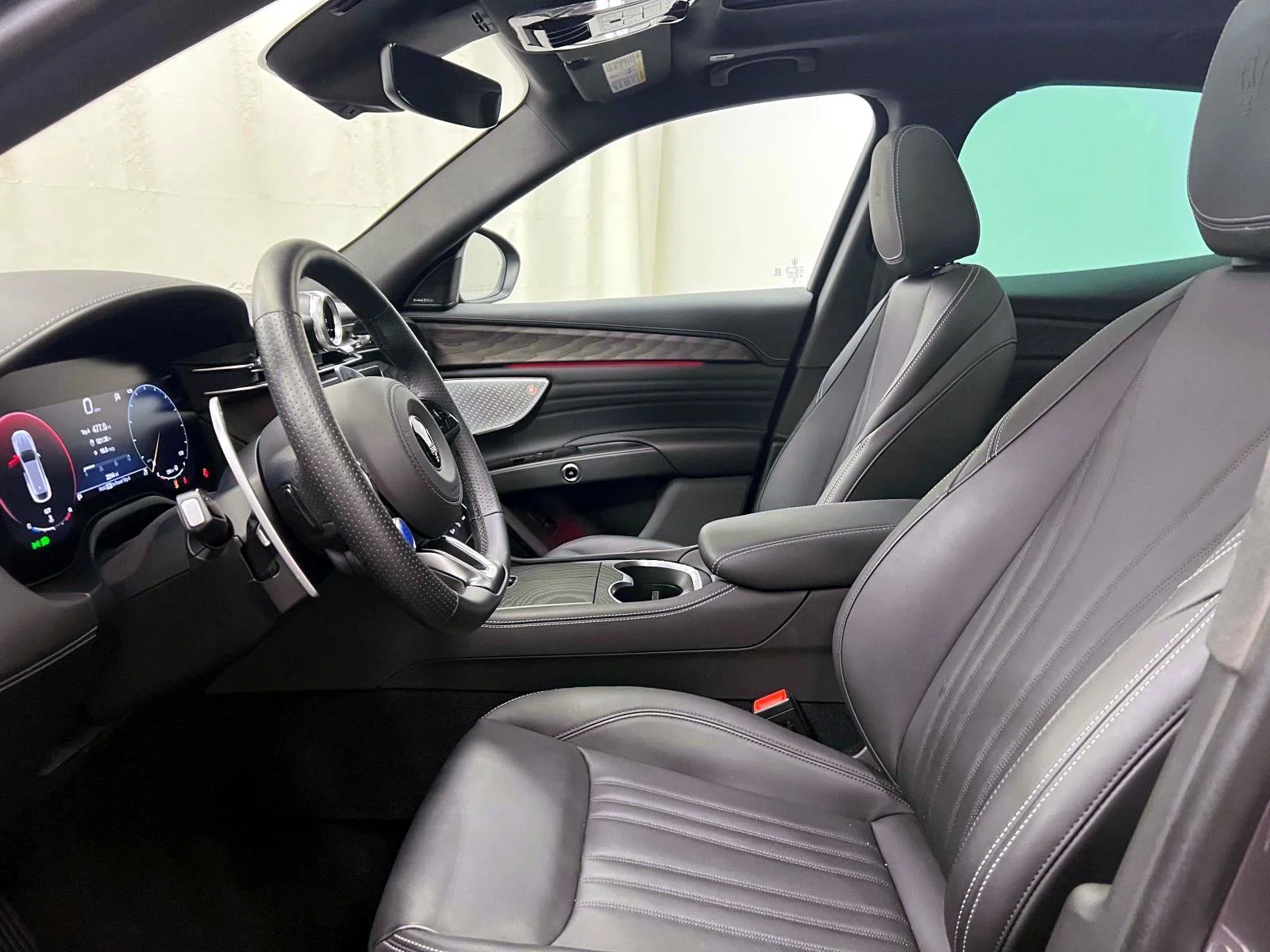 Used 2025 Gray Maserati  image 15