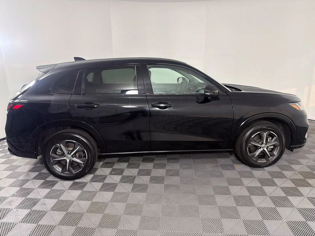 Used 2024 Crystal Black Pearl Honda EX-L image 9