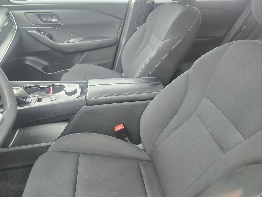 Used 2024 White Nissan S image 23
