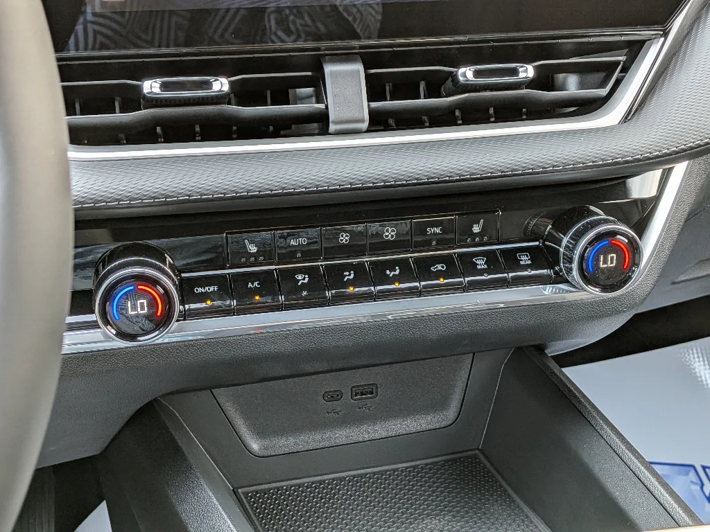 2026 Chevrolet Equinox LT - Photo 19