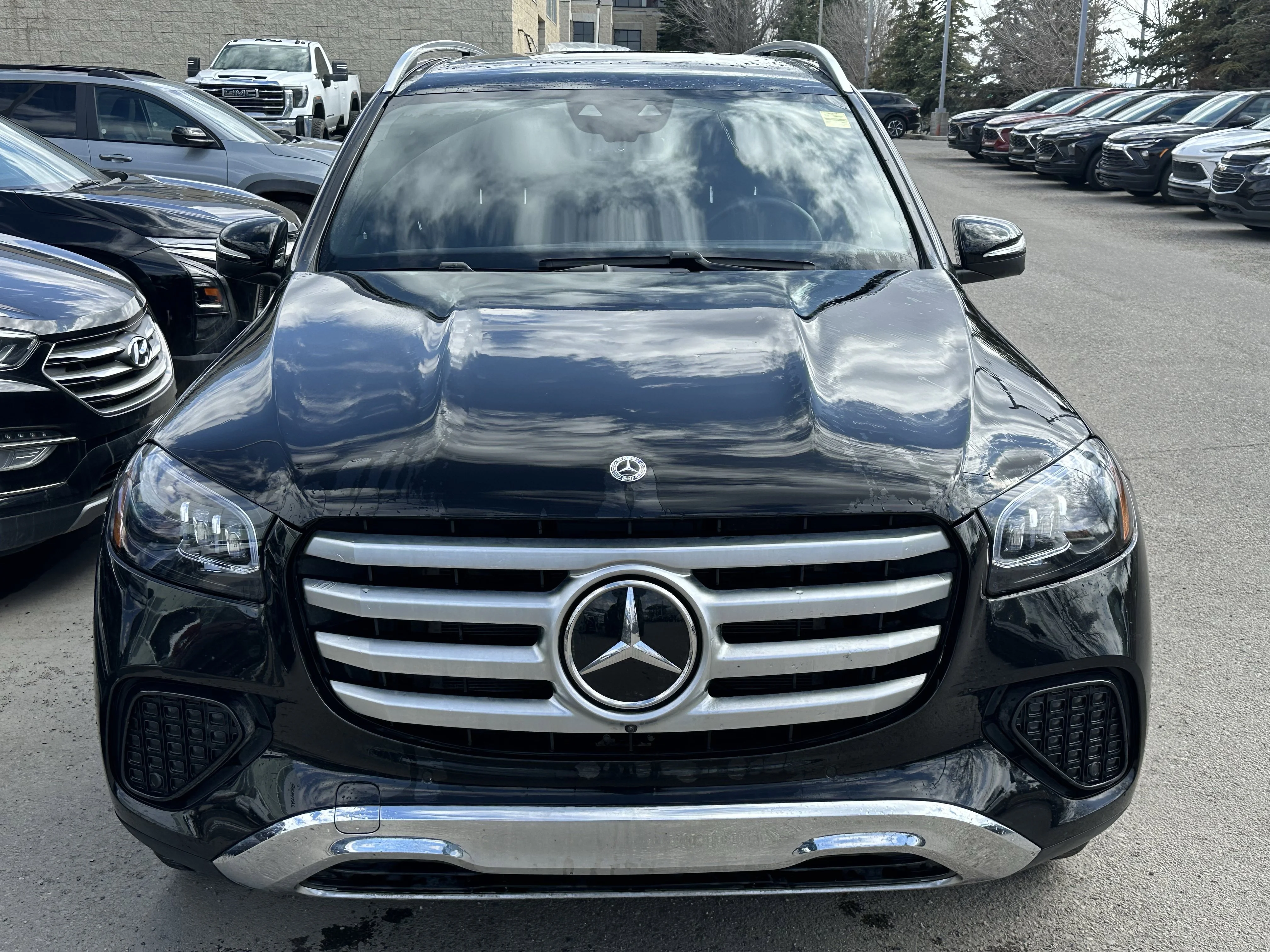 Certified Used 2026  Mercedes-Benz GLS 450 image 2