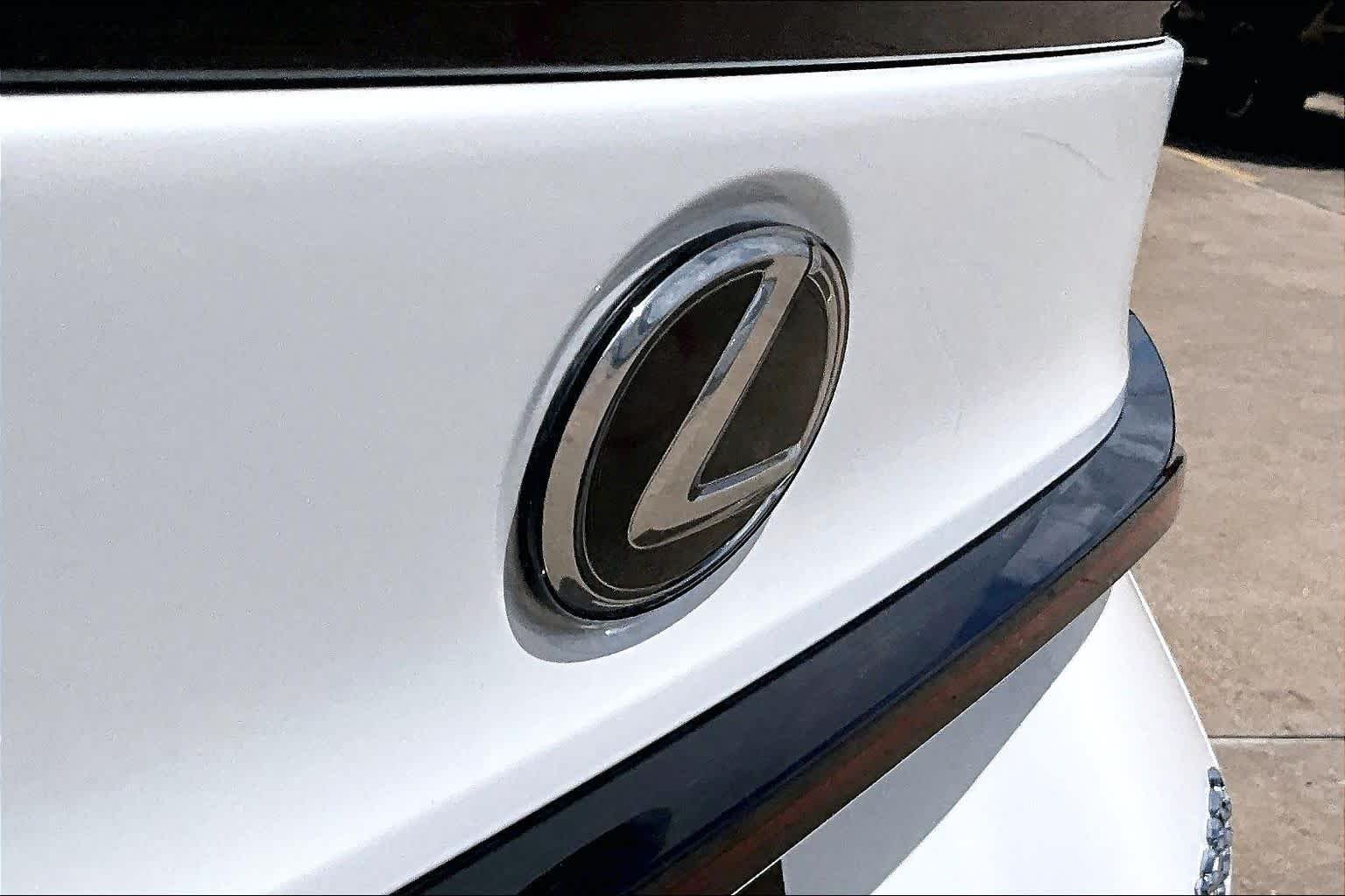 Used 2023 Ultra White Lexus F SPORT image 10