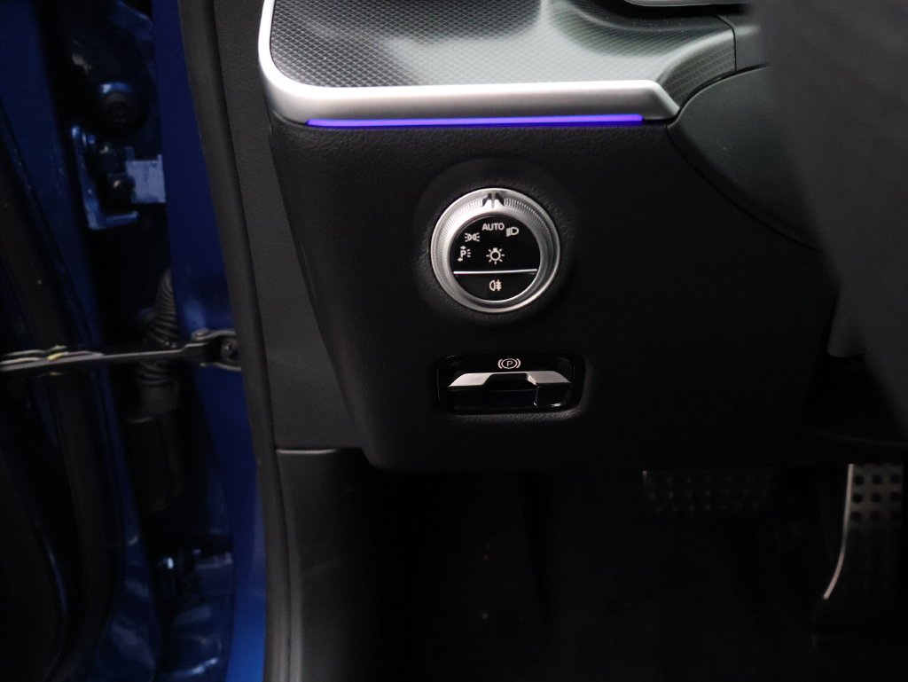 New 2026 Starling Blue Metallic Mercedes-Benz C 300 image 35