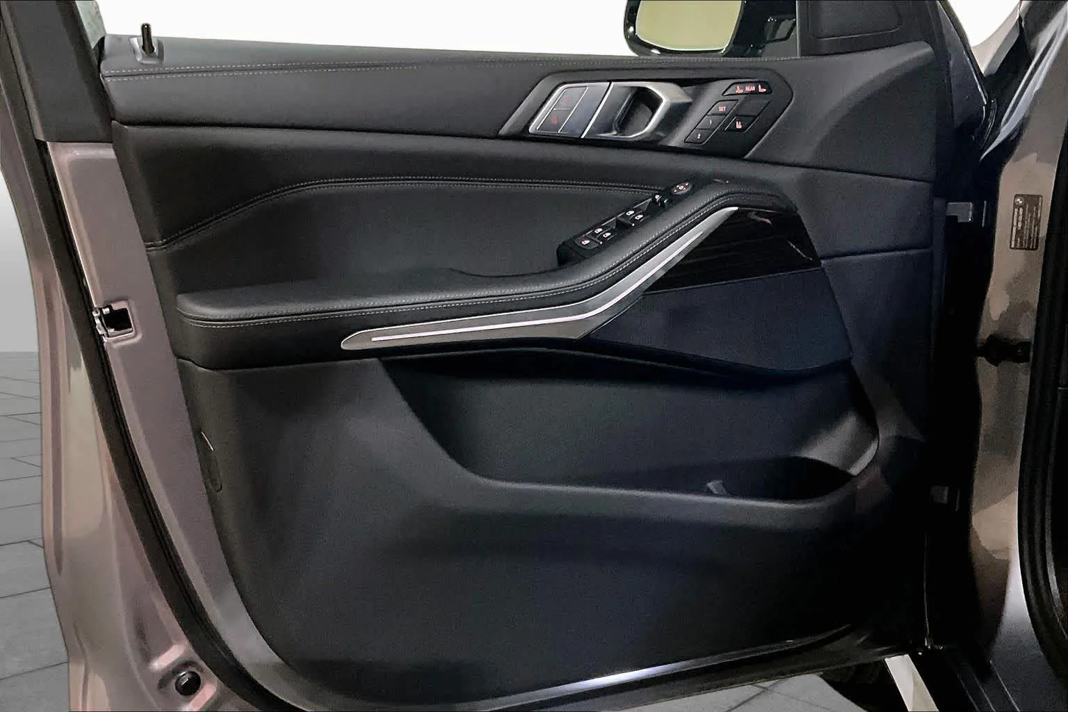 New 2027 Skyscraper Grey Metallic BMW xDrive40i image 11