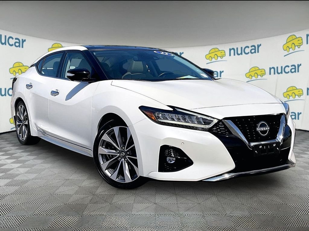 White 2023 Nissan Maxima Sedan Front-Wheel Drive 