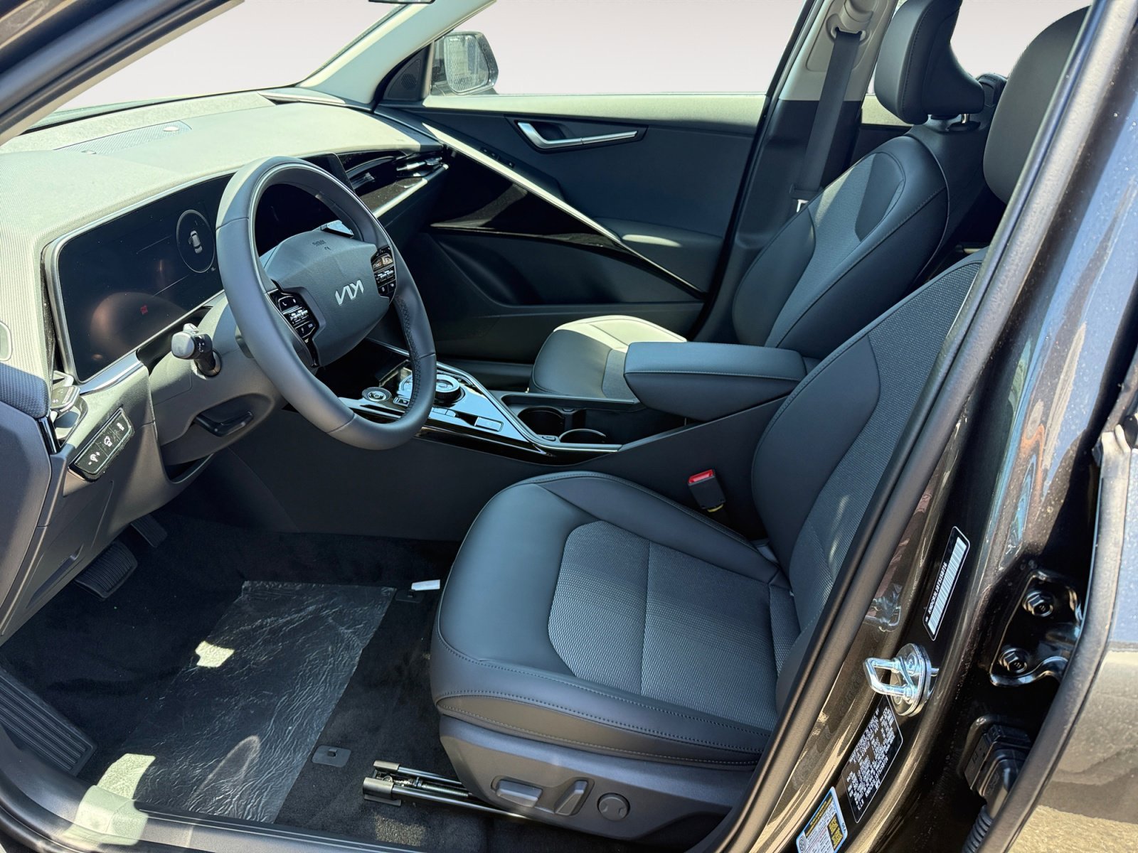 New 2026 Interstellar Gray Kia WIND image 10