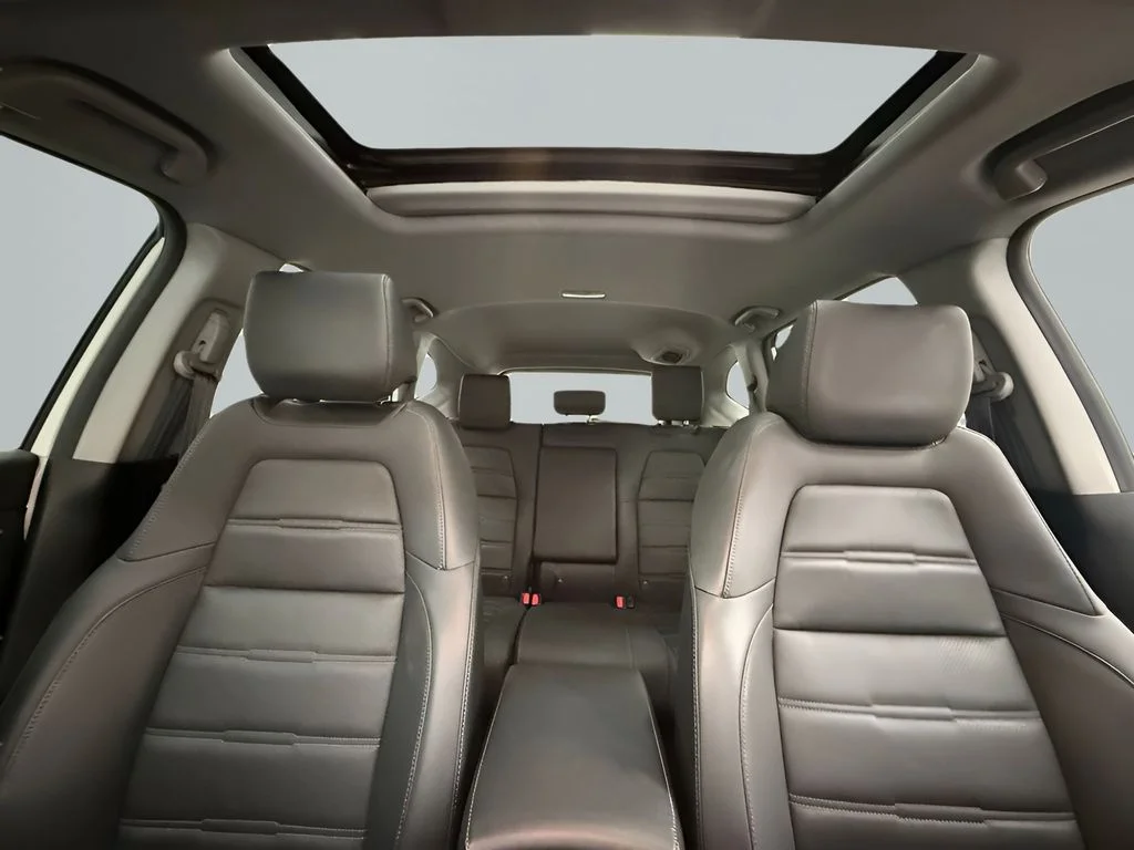 Used 2021 White Honda EX-L image 15