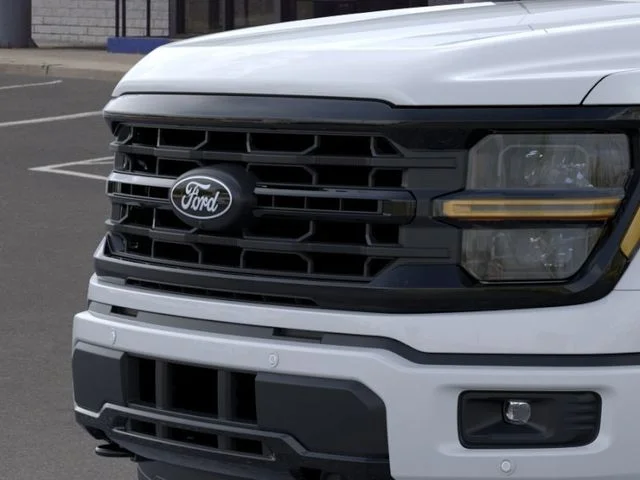 New 2026 Oxford White Ford XLT image 17