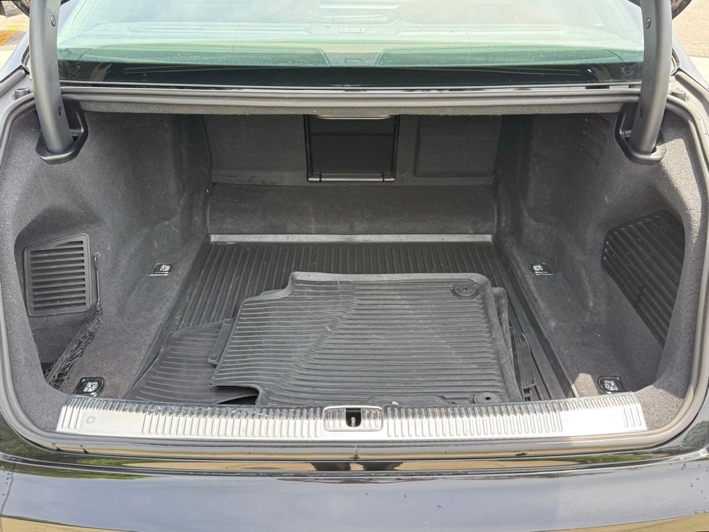Used 2019 Black Audi L 55 image 17