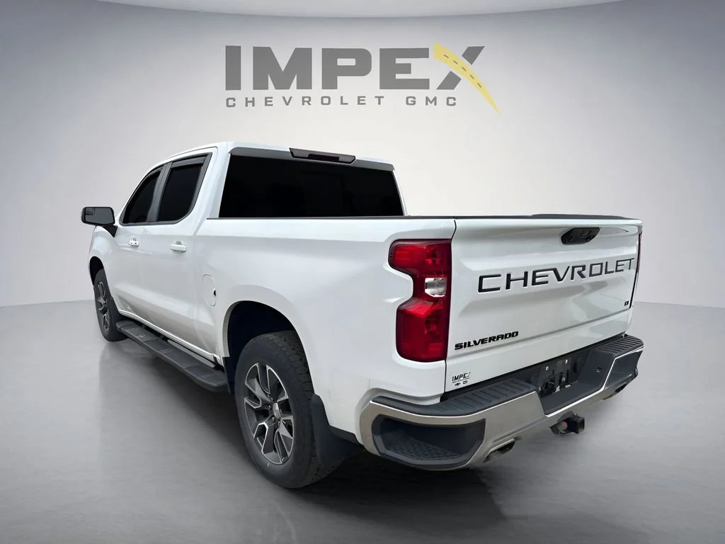 Used 2024 Summit White Chevrolet LT image 2