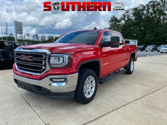 2017 GMC Sierra 4WD Crew Cab Short Box SLE's photo