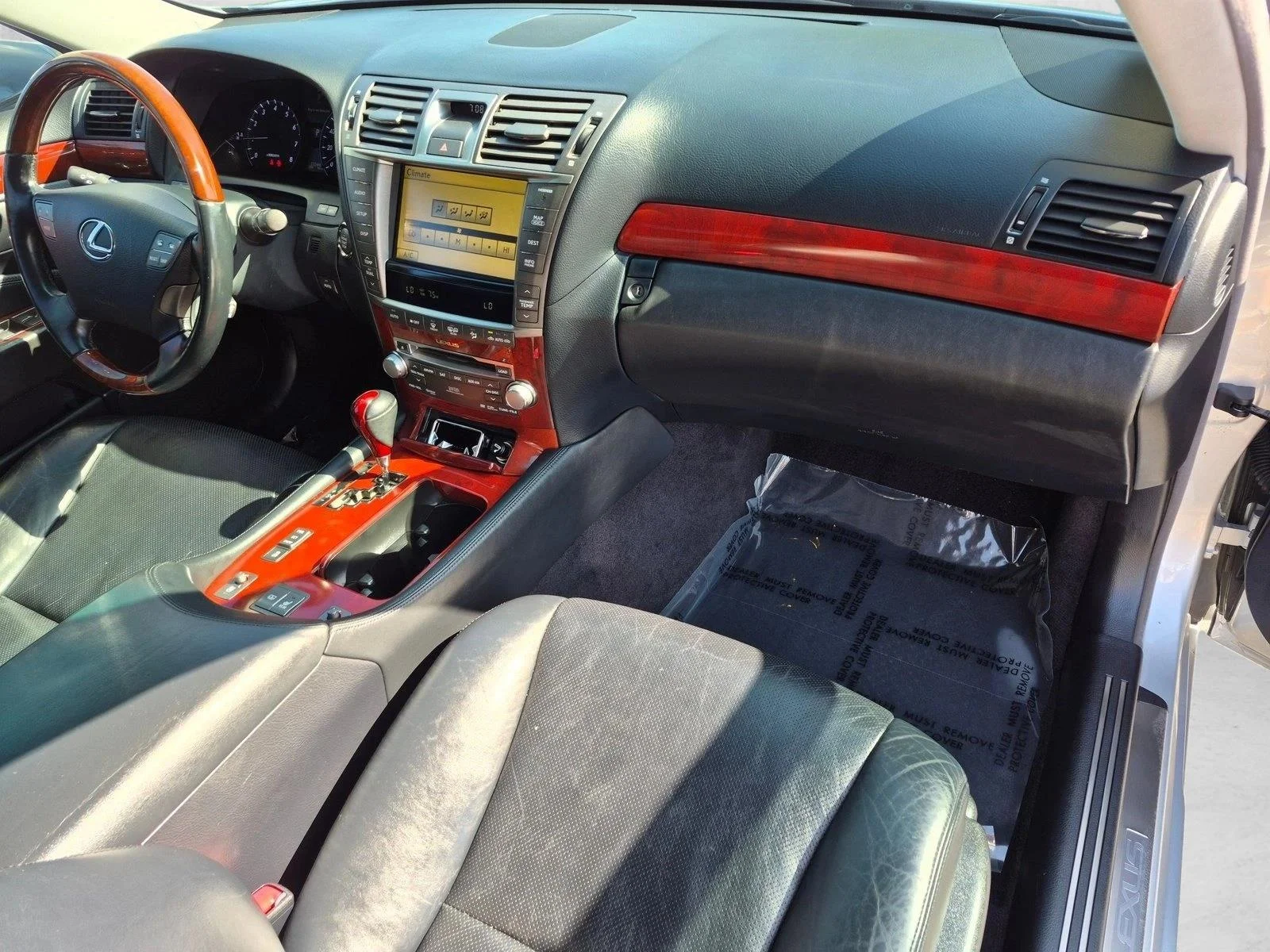 Used 2012 Mercury Metallic Lexus  image 18