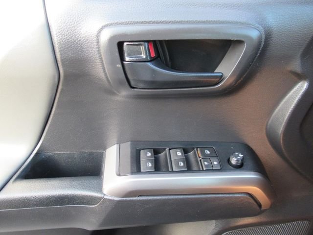 Used 2022 Black Toyota SR5 image 21