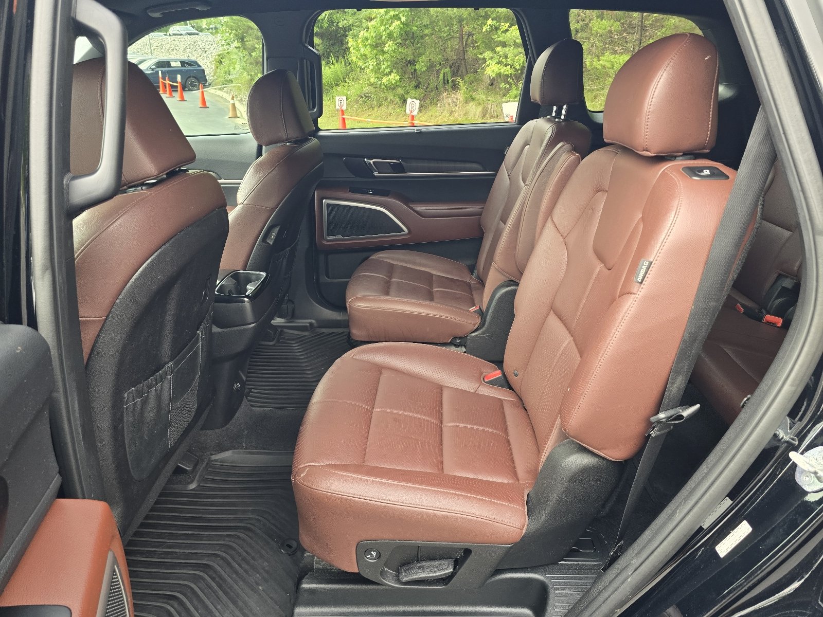 Used 2023 Black Kia EX image 11