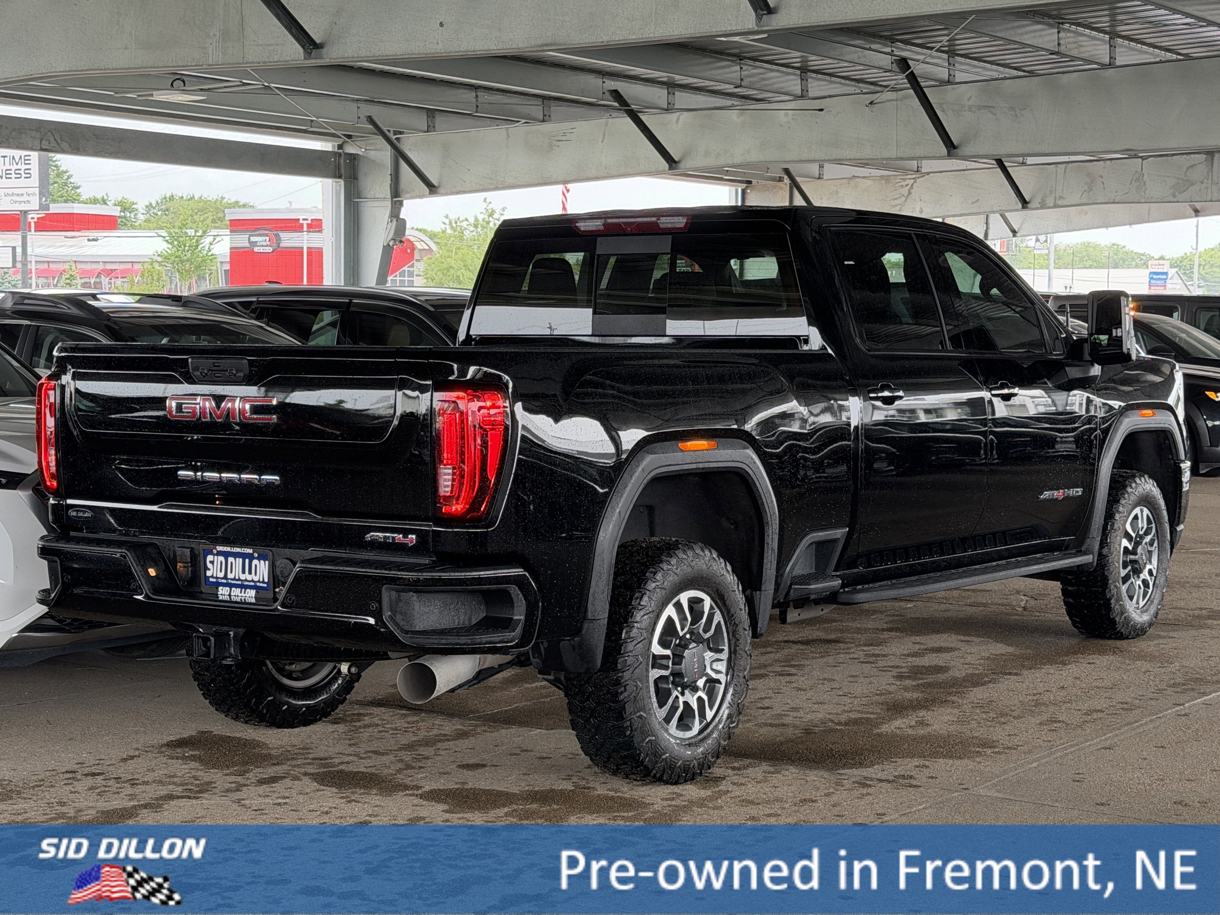Used 2022 Onyx Black GMC AT4 image 4