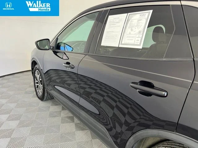Used 2022 Black Ford SEL image 14