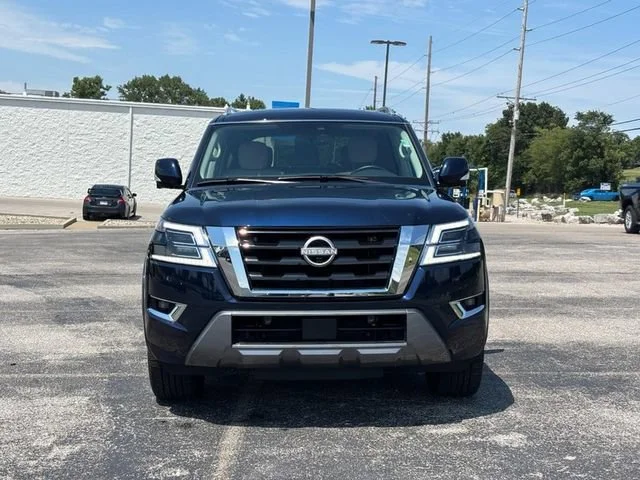 Used 2024 Blue Nissan SL image 8