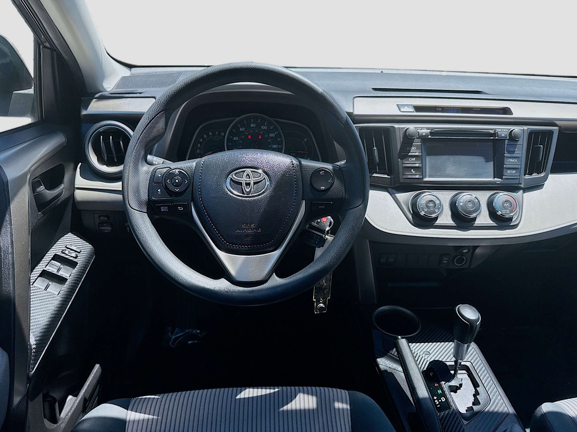 Used 2015 Magnetic Gray Metallic Toyota LE image 20