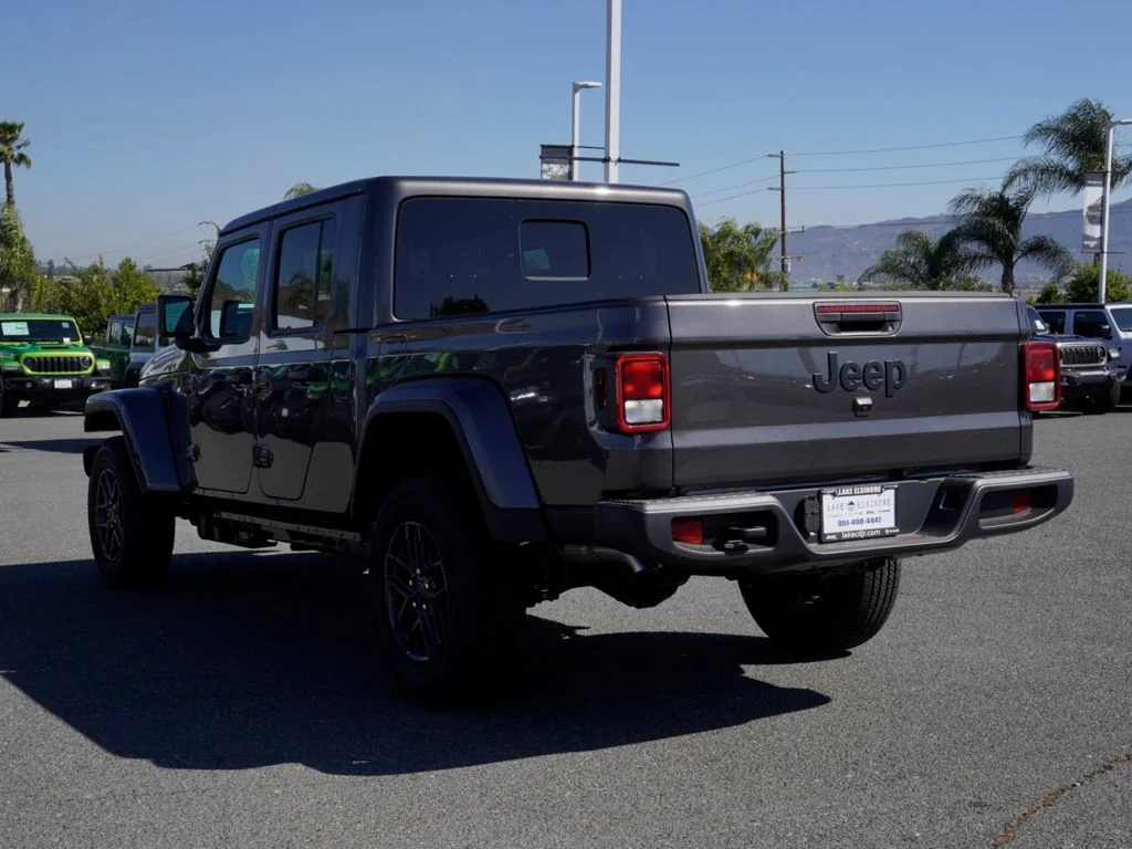 New 2026 Granite Crystal Metallic Clear-Coat Exterior Paint Jeep Sport S image 5
