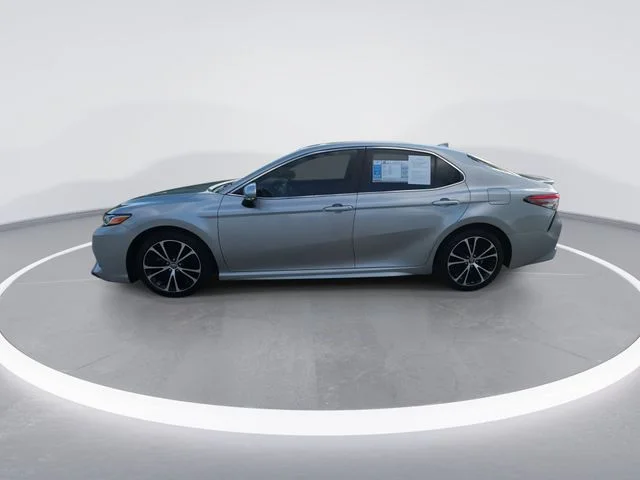 Used 2019 Silver Toyota SE image 5
