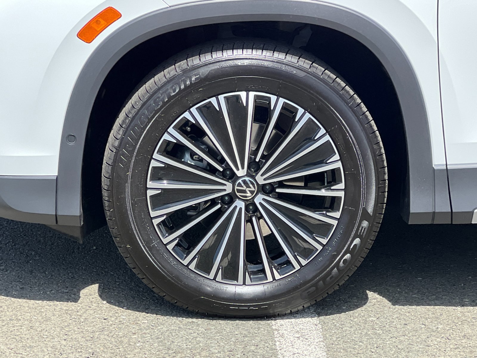 New 2026 Pure White Volkswagen S image 24