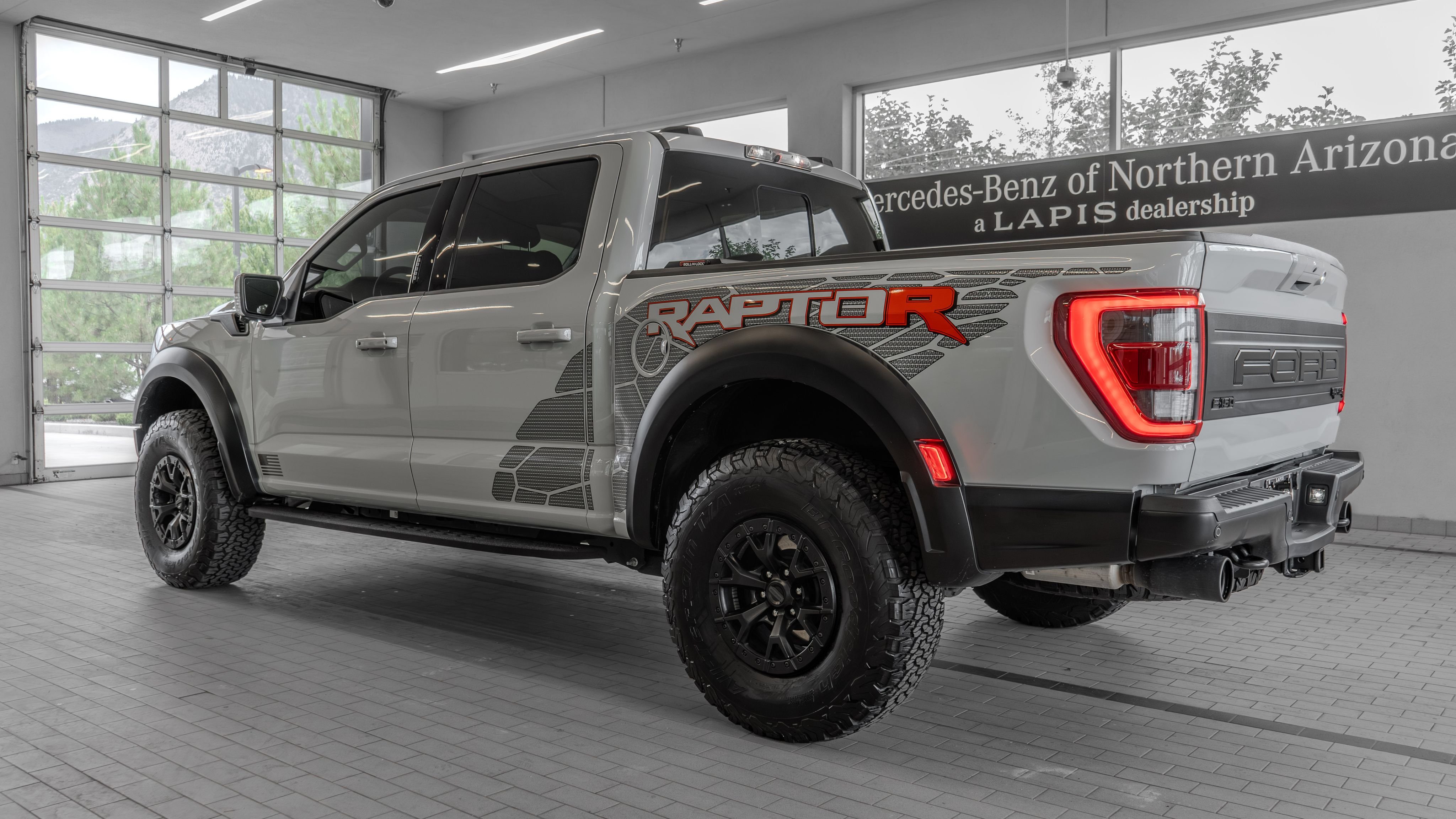 Used 2023 Avalanche Ford Raptor image 13