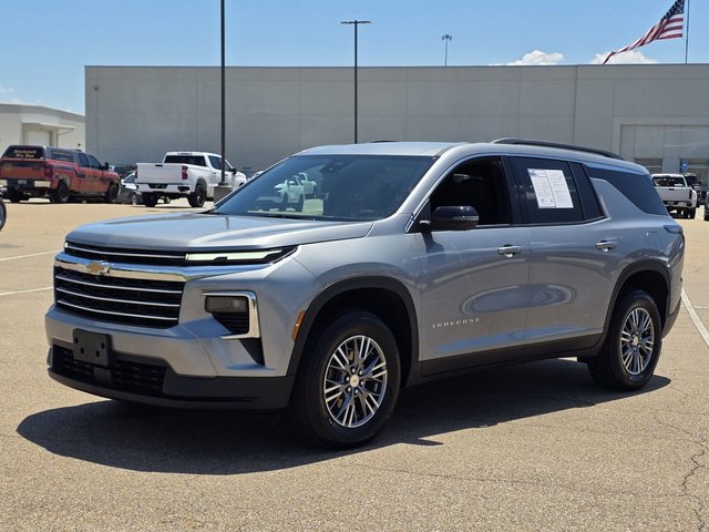 2024 Chevrolet Traverse LT