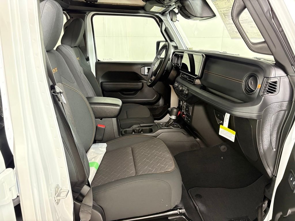 New 2026 Bright White Clearcoat Jeep Mojave image 18