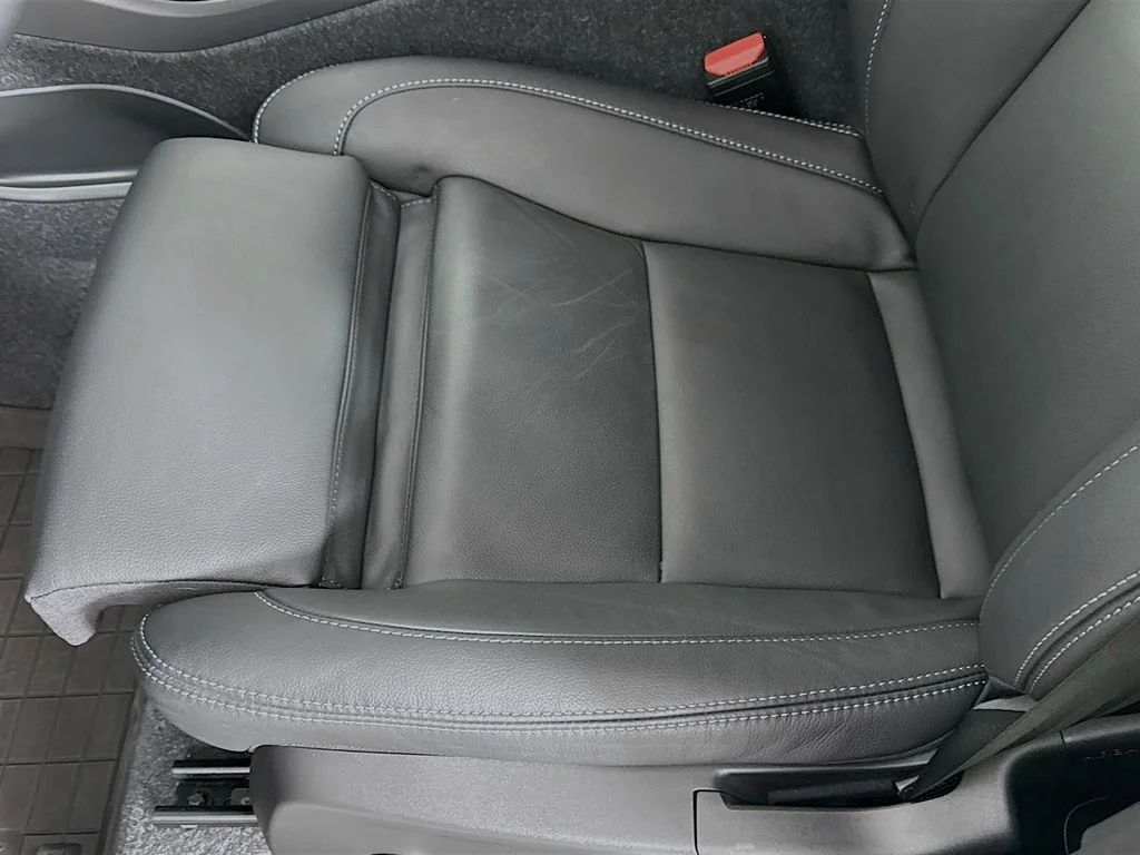 2026 Volvo XC40 Plus - Photo 18
