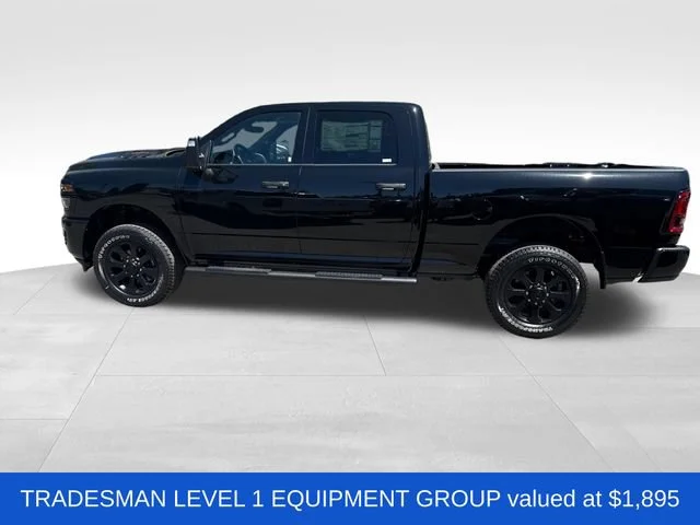 New 2026 Diamond Black Crystal Pearl-Coat Exterior Paint RAM Tradesman image 4