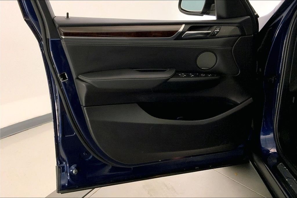 Used 2017 Deep Sea Blue Metallic BMW  image 24
