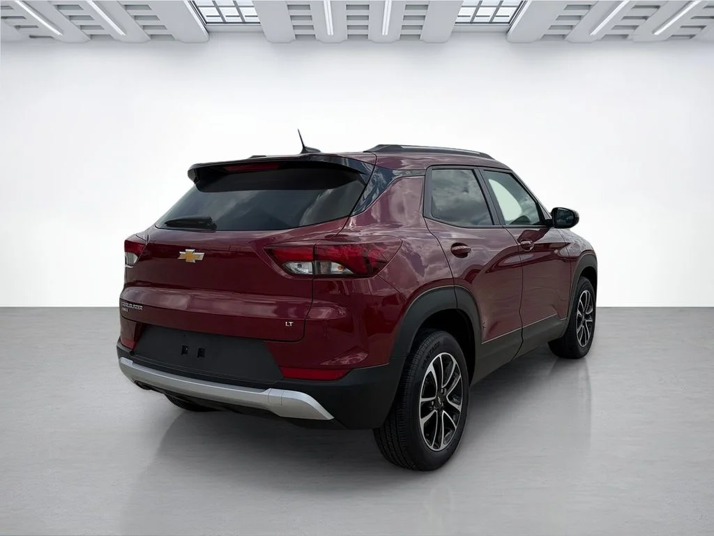Used 2025 Red Chevrolet LT image 3