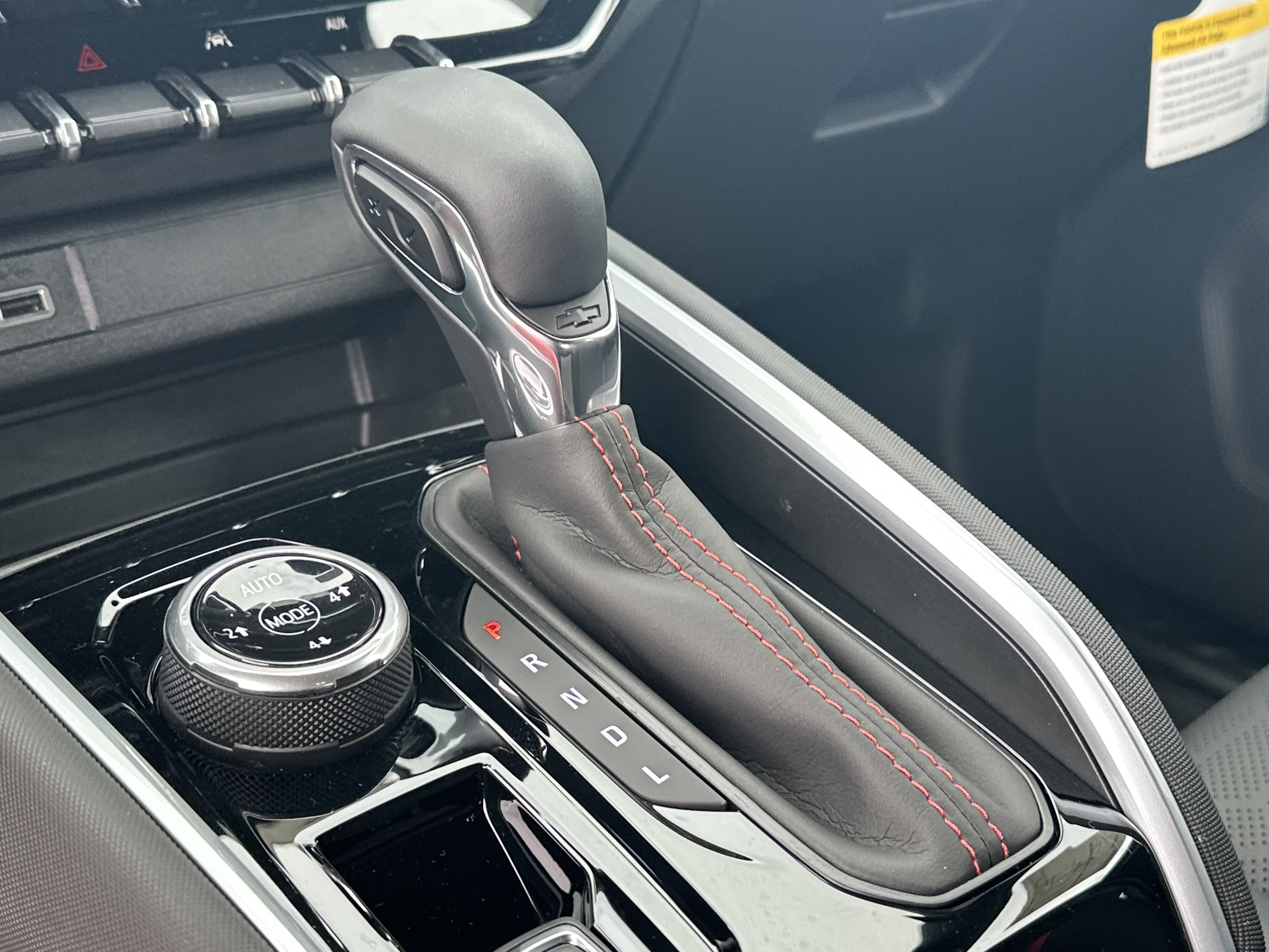 2026 Chevrolet Colorado Z71 - Photo 30