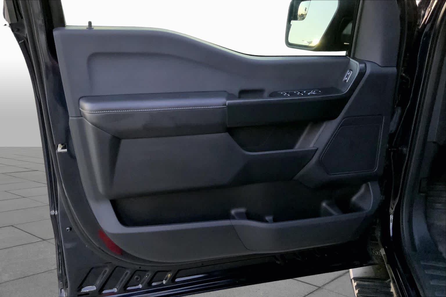 Used 2023 Antimatter Blue Ford XL image 21