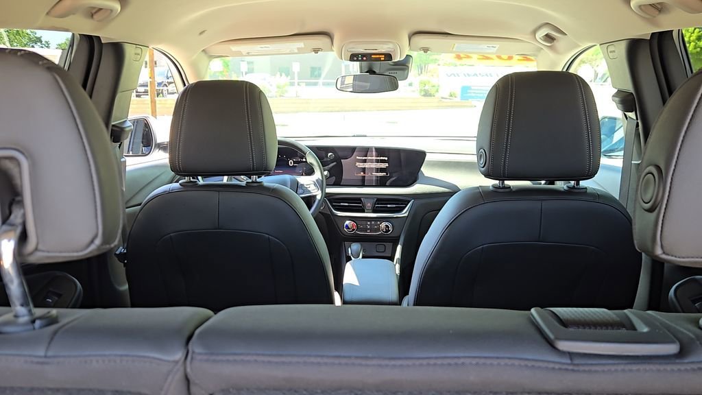 Used 2024 Summit White Buick Preferred image 32