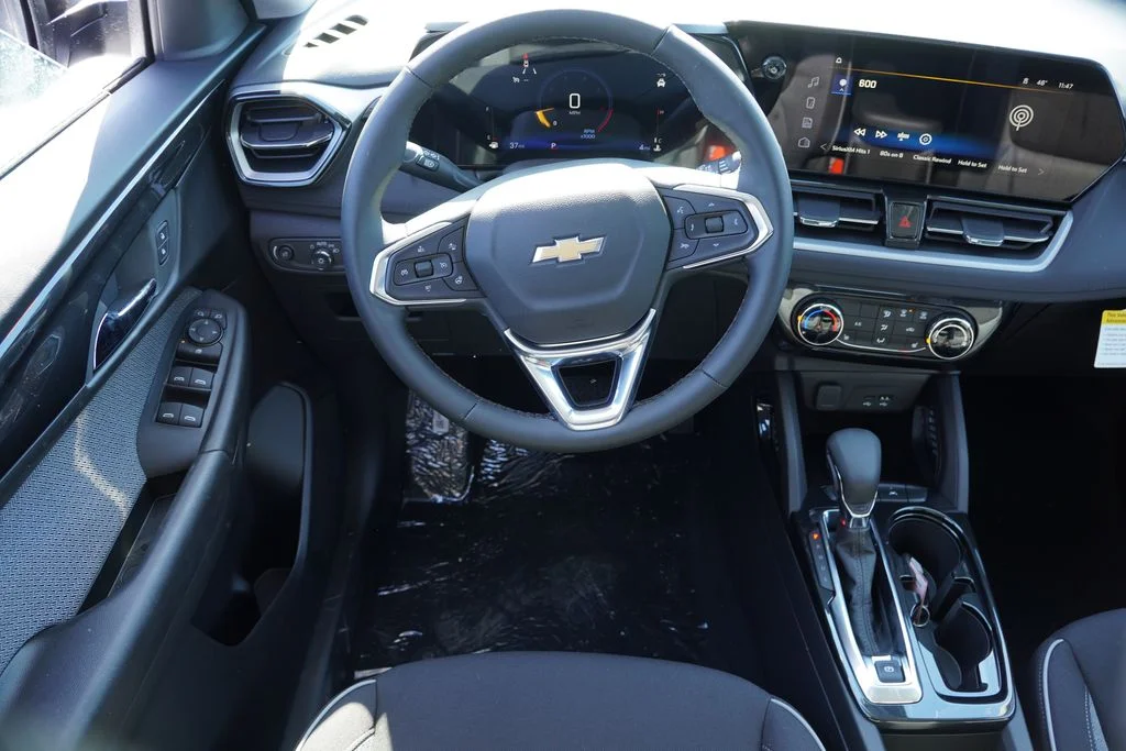 New 2026 Mosaic Black Metallic Chevrolet LT image 12
