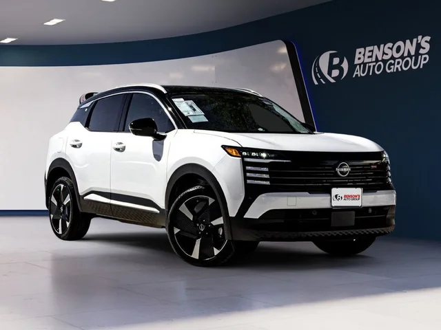 New 2026 Nissan Kicks SR