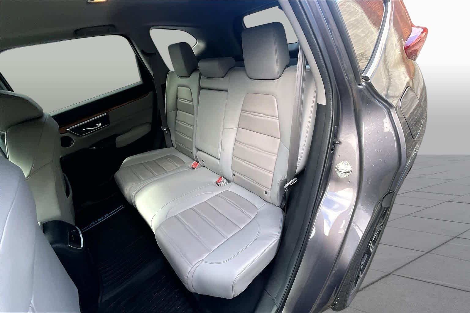 Used 2018 Gunmetal Metallic Honda Touring image 20
