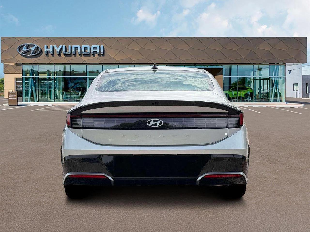 New 2026 Silver Hyundai SEL Sport image 6