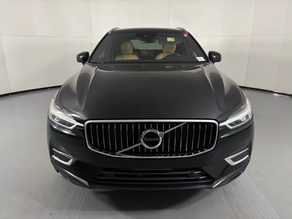 Used 2021 Black Volvo T5 Inscription image 3