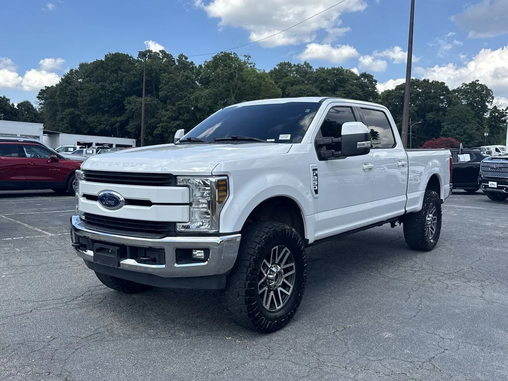 Used 2017 White Ford Lariat image 3